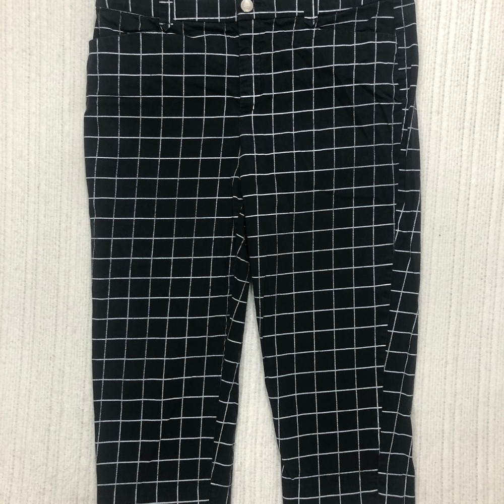 Intro Love The Fit Black White Windowpane Grid Cropped Stretch Pants 14 74373R2P